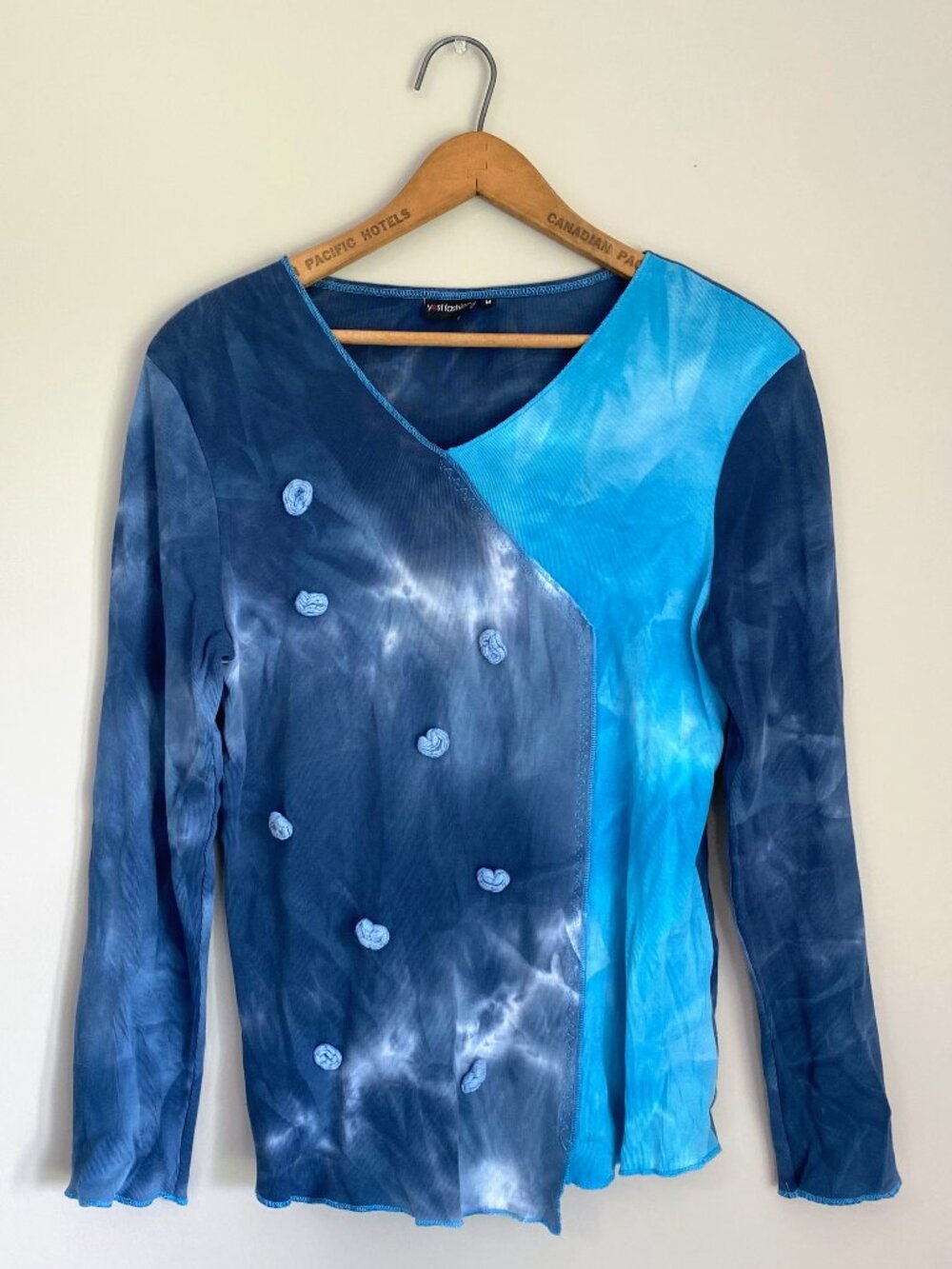 Vintage V-Neck Top / Blue Tie-Dye w/ Whimsical Bobbles / 100% Cotton / Y2K